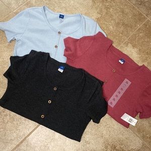 Old Navy girls shirt sleeved stretchy ribbed shirt. Size XL (14/16).